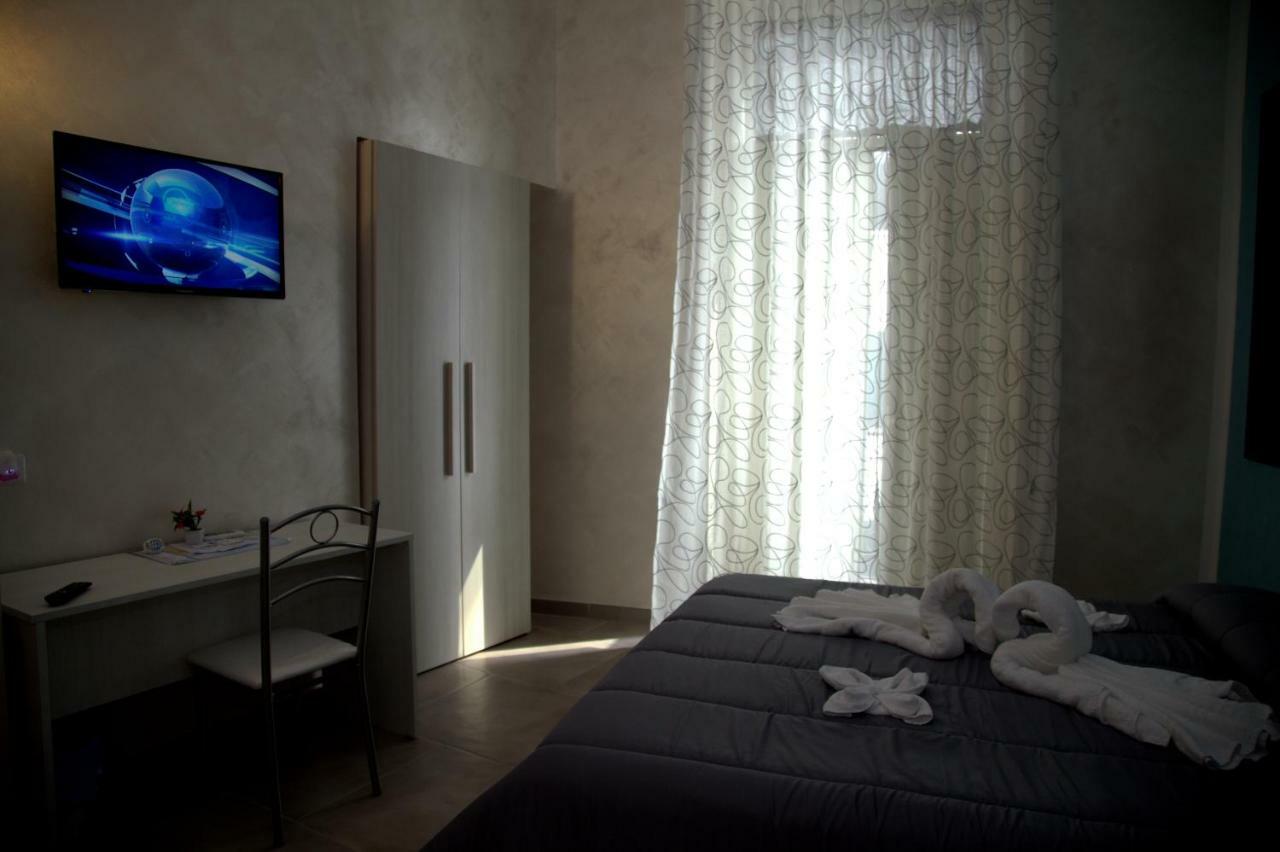 Le Torri Aragonesi Bed & Breakfast Naples Exterior photo